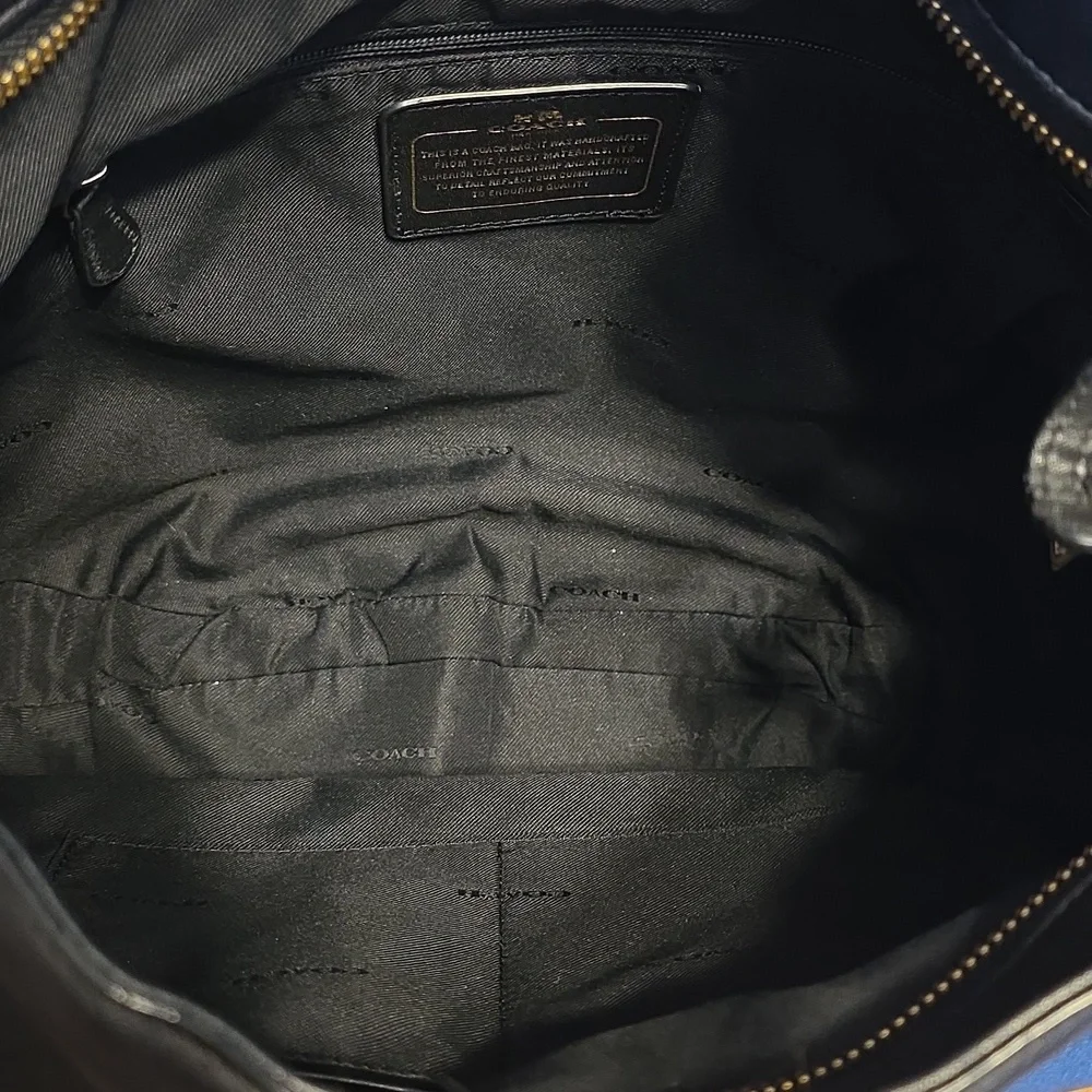 Coach Circle Hobo Circle  Studded Bag - Picture 13 of 16